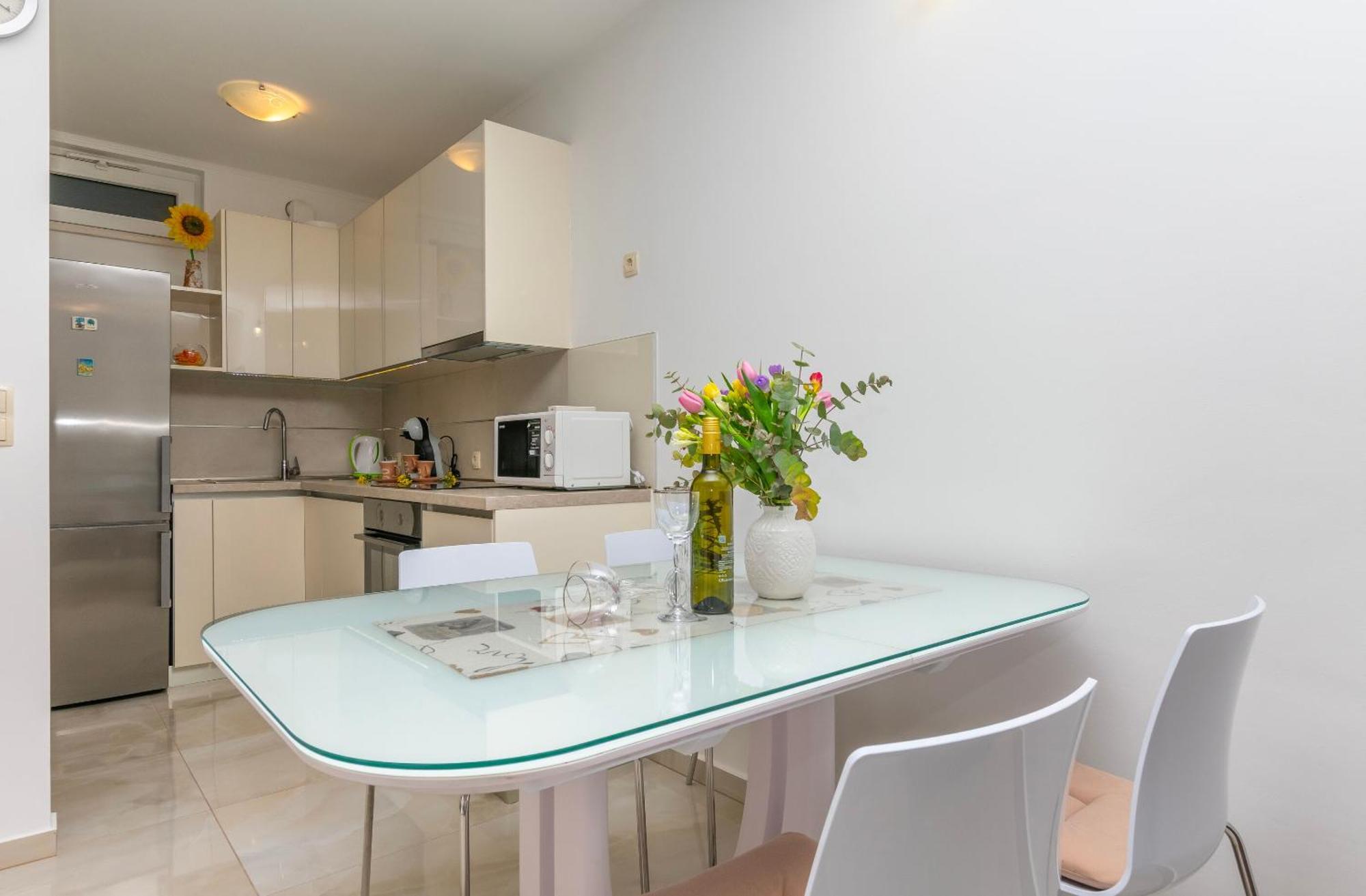 Apartment Ivanka Omiš Exteriör bild
