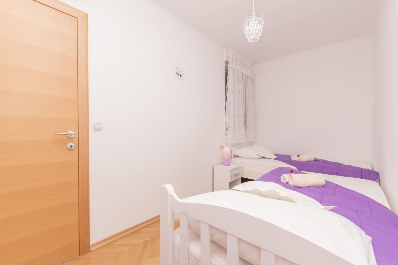 Apartment Ivanka Omiš Exteriör bild