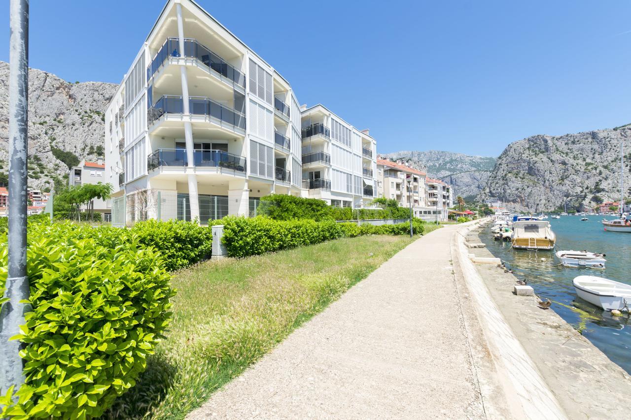 Apartment Ivanka Omiš Exteriör bild