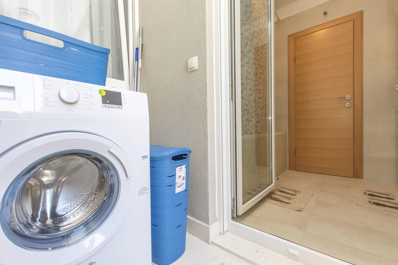 Apartment Ivanka Omiš Exteriör bild